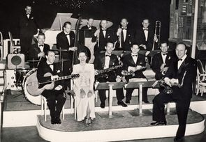 Eddie Brunner mit Original Teddies